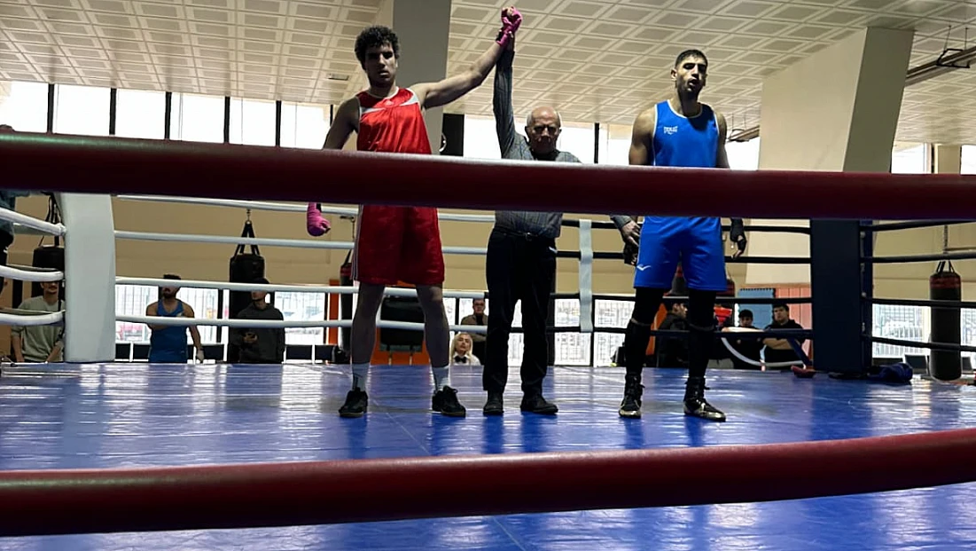Bostanlısporlu Sarp Erbaş İzmir şampiyonu oldu, milli takıma göz kırptı