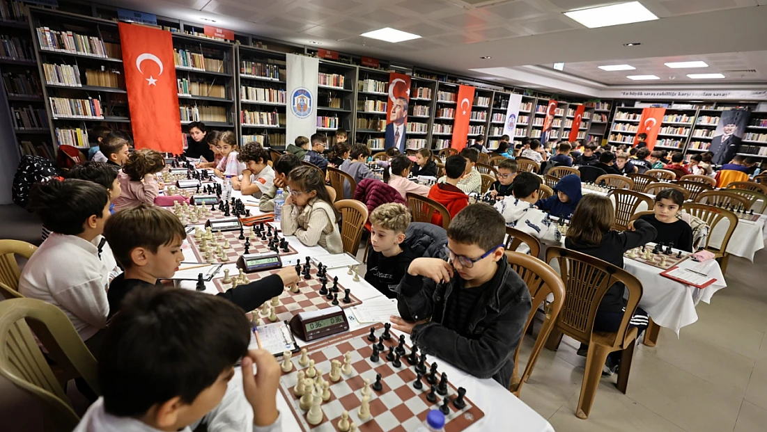 Efes Selçuk’ta 'Ataya Saygı' satranç turnuvası başladı