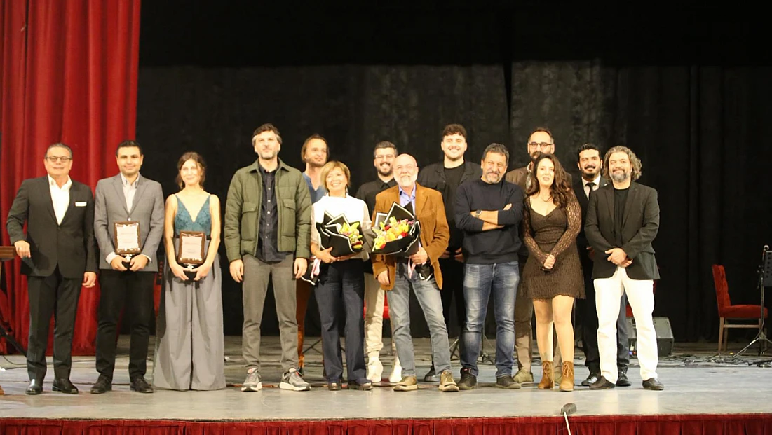 Elhamra’da 'İzmir Seni Seviyorum' senaryo yarışması ödülleri sahiplerini buldu