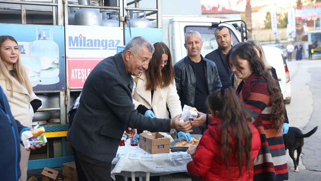 Güzelbahçe belediyesi süt-simit projesine devam ediyor