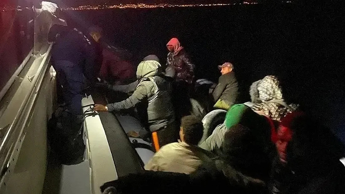 İzmir açıklarında düzensiz göçmen operasyonu: 43 kişi güvenli bölgeye alındı