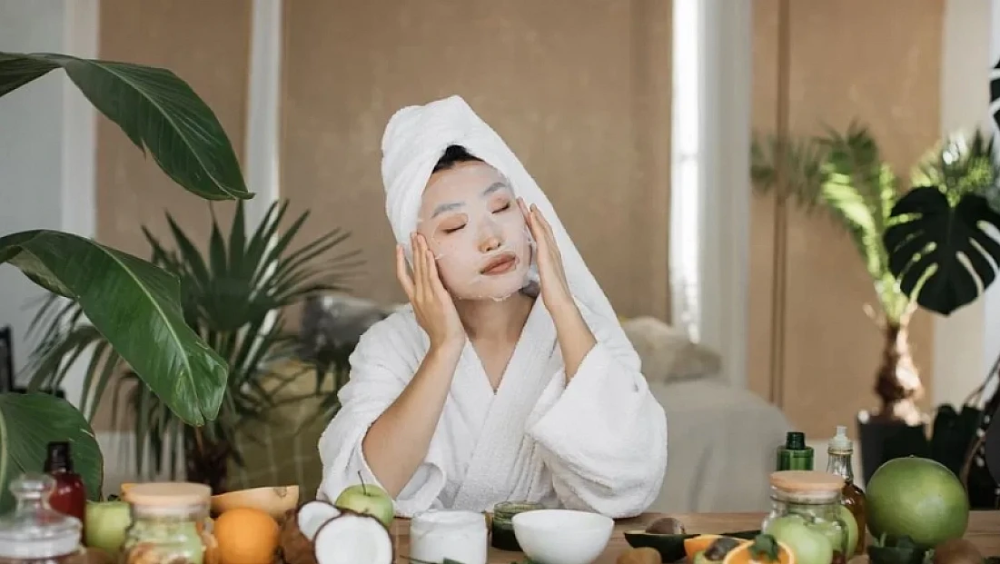 Cilt bakımındaki mucize: Gül suyu ile sonsuz güzellik!