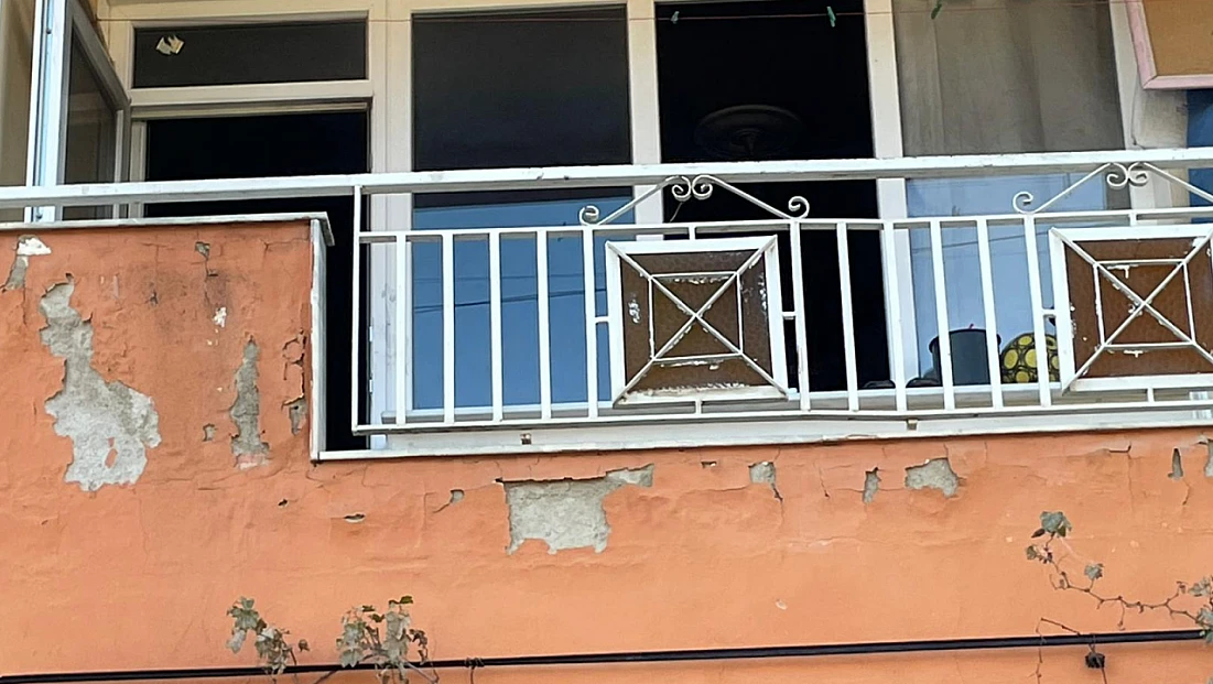 Ödemiş’te apartman dairesinde çıkan yangın korkuttu