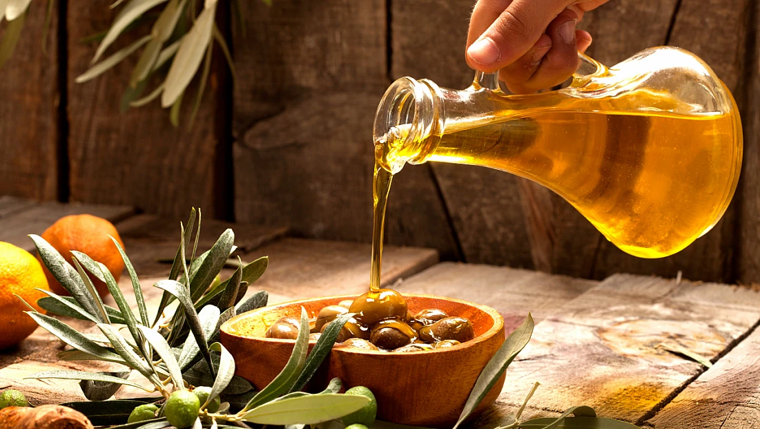 Zeytinyağı ihracatı üretici olmayan ülkelerde ayakta kaldı: Fon ve yasaklar ihracatı yüzde 28 düşürdü
