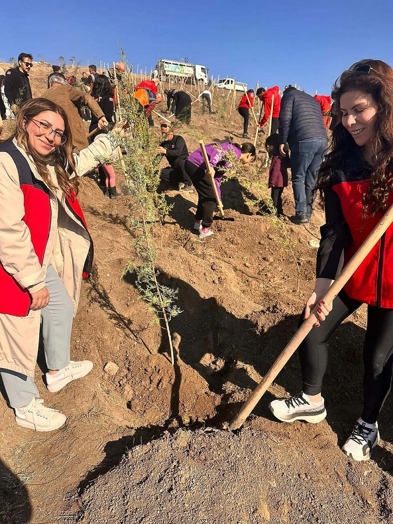 Dernek gönüllüleri doğaya nefes oldu