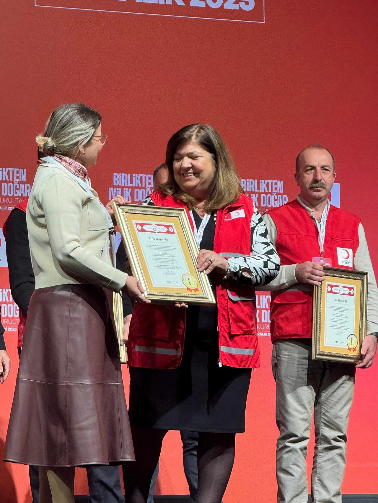 Türk Kızılay şube kurultayında Urla'ya gurur veren büyük başarı