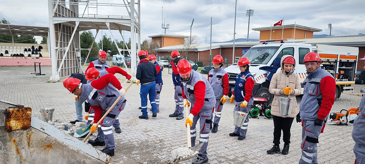 Seferihisar Belediyesi arama kurtarma ekibi, AFAD akreditasyon sertifikası aldı