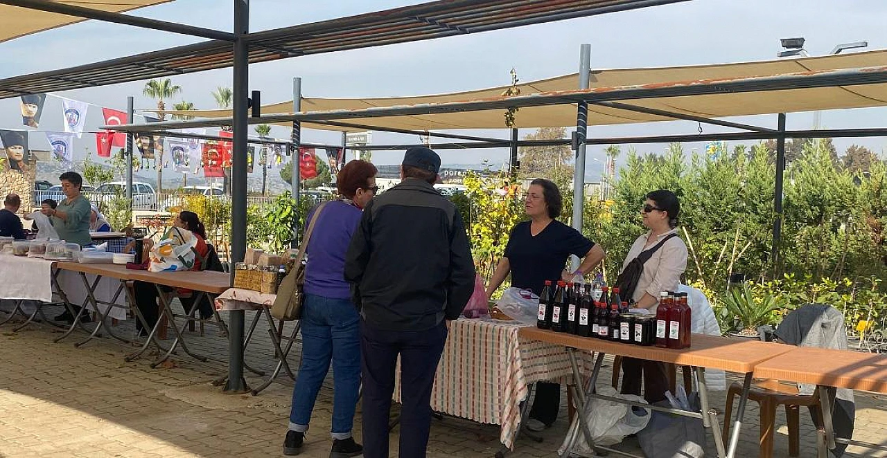 Efes tarlası yaşam köyünde hem üretici hem tüketici memnun