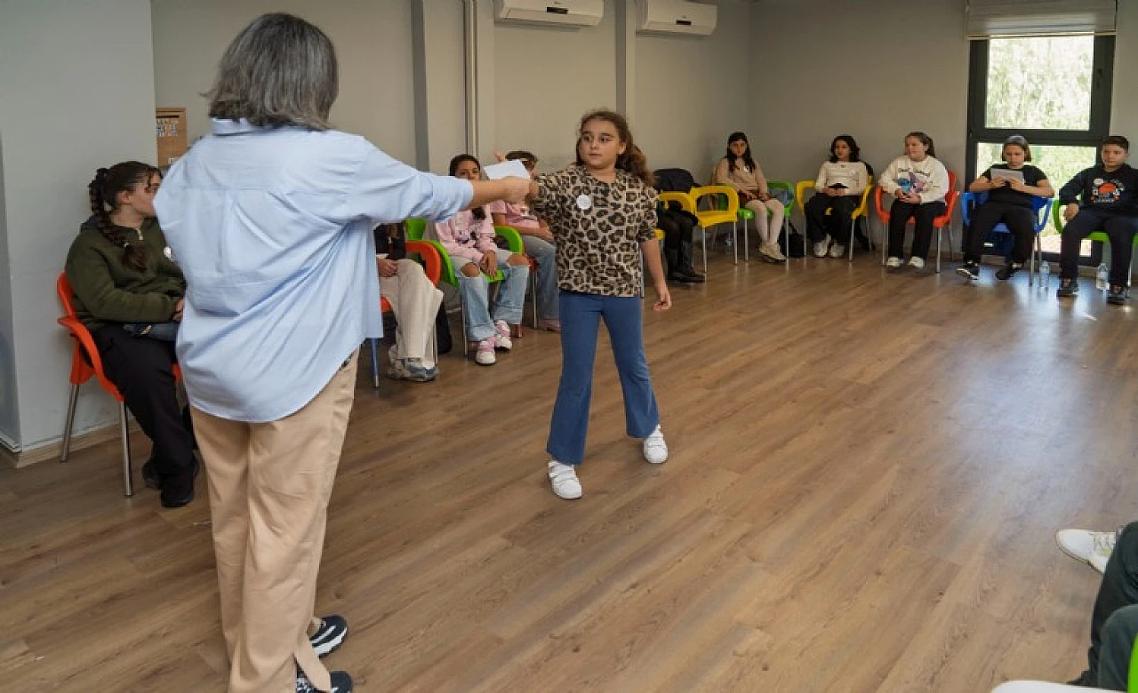 İzmir Büyükşehir Belediyesi çocuk meclisi göreve başladı