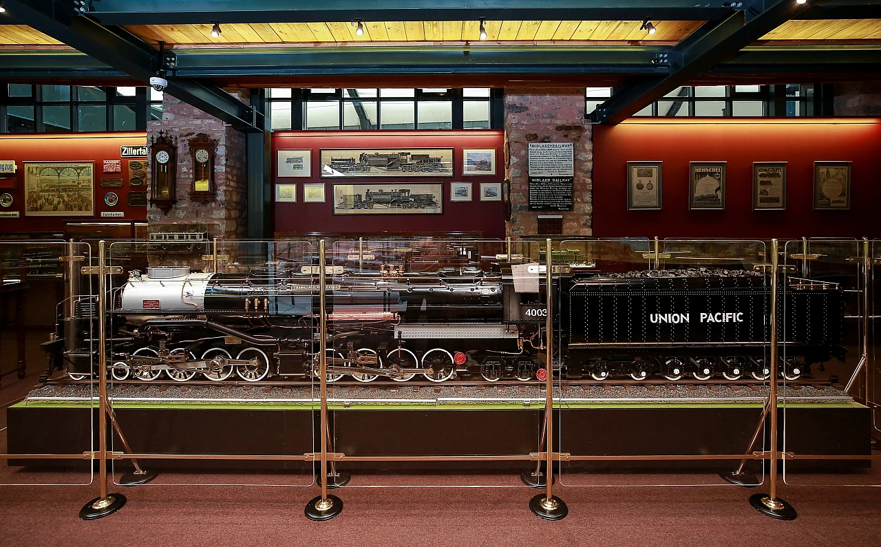 Demir tekerleklerin 200 yıllık yolculuğu Rahmi M. Koç müzesinde