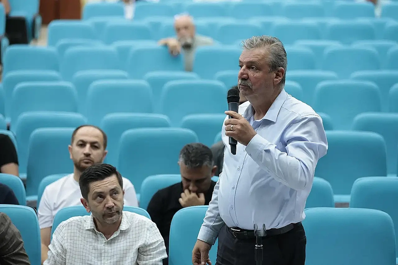 Konak'ta temizlik seferberliği: Meclisten araç kiralama hamlesine tam destek