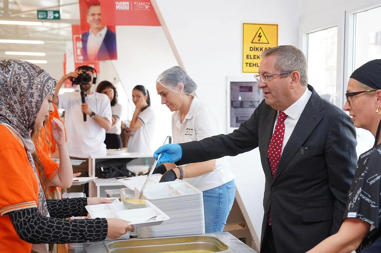 Ayvalık'ta öğrenci dostu kent lokantalarına yoğun ilgi