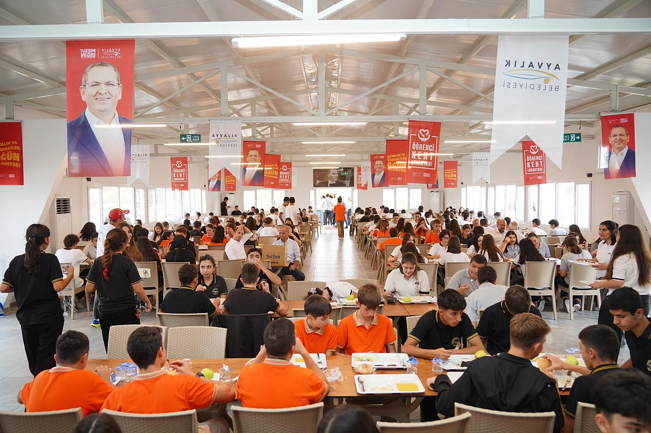 Ayvalık'ta öğrenci dostu kent lokantalarına yoğun ilgi