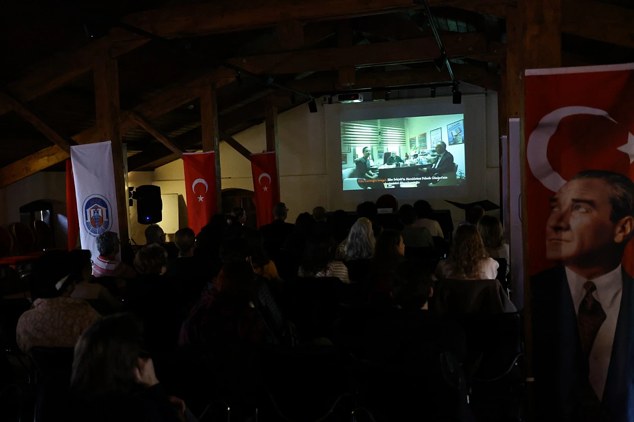 Efes Selçuk'ta Herakleitos ve İoanna Kuçuradi Felsefe günleri başladı