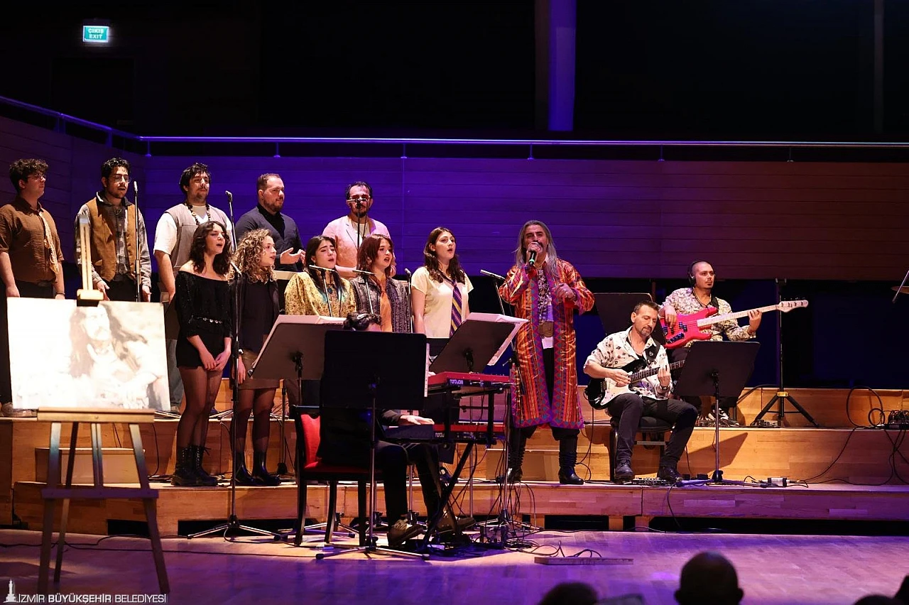 Barış Manço İzmir'de şarkılarıyla anıldı