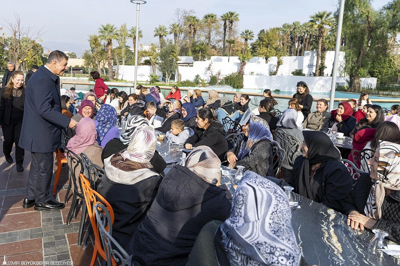 Başkan Tugay, Göl Gazinosu'nda Beydağlı kadınlarla buluştu