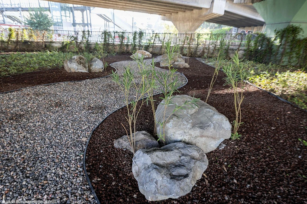 İzmir'de 80 futbol sahası büyüklüğünde Kurakçıl peyzaj dönüşümü tamamlandı