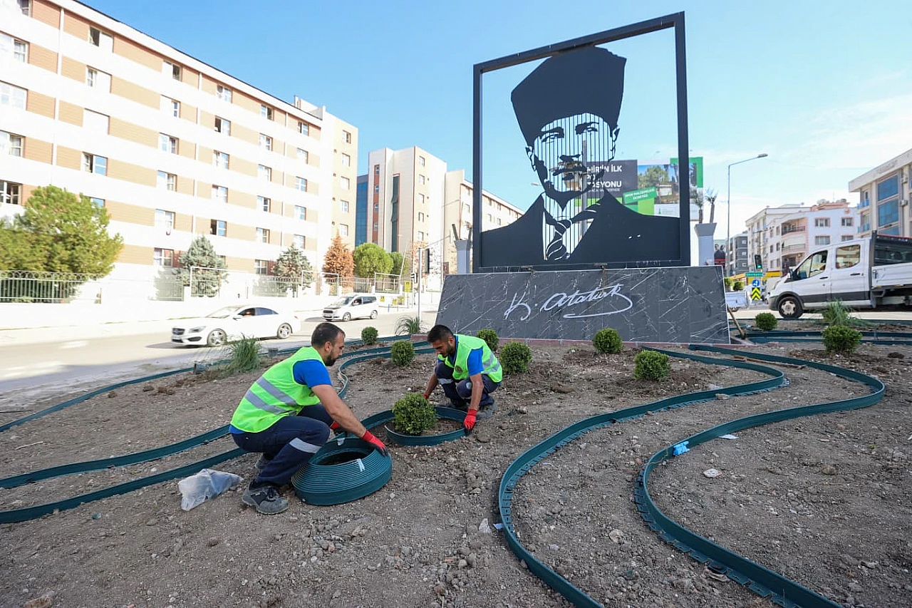 Buca'da kurakçıl peyzaj ile yeşil alanlarda büyük dönüşüm
