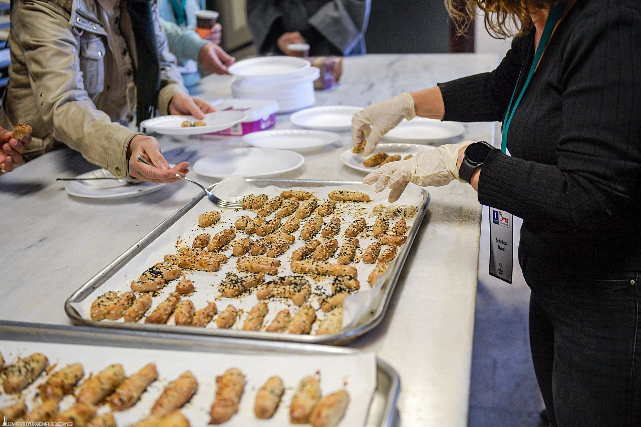3. Yaş Üniversitesi'nde sağlıklı yaş alma desteği: 60 Yaş üstüne mutfak atölyesi