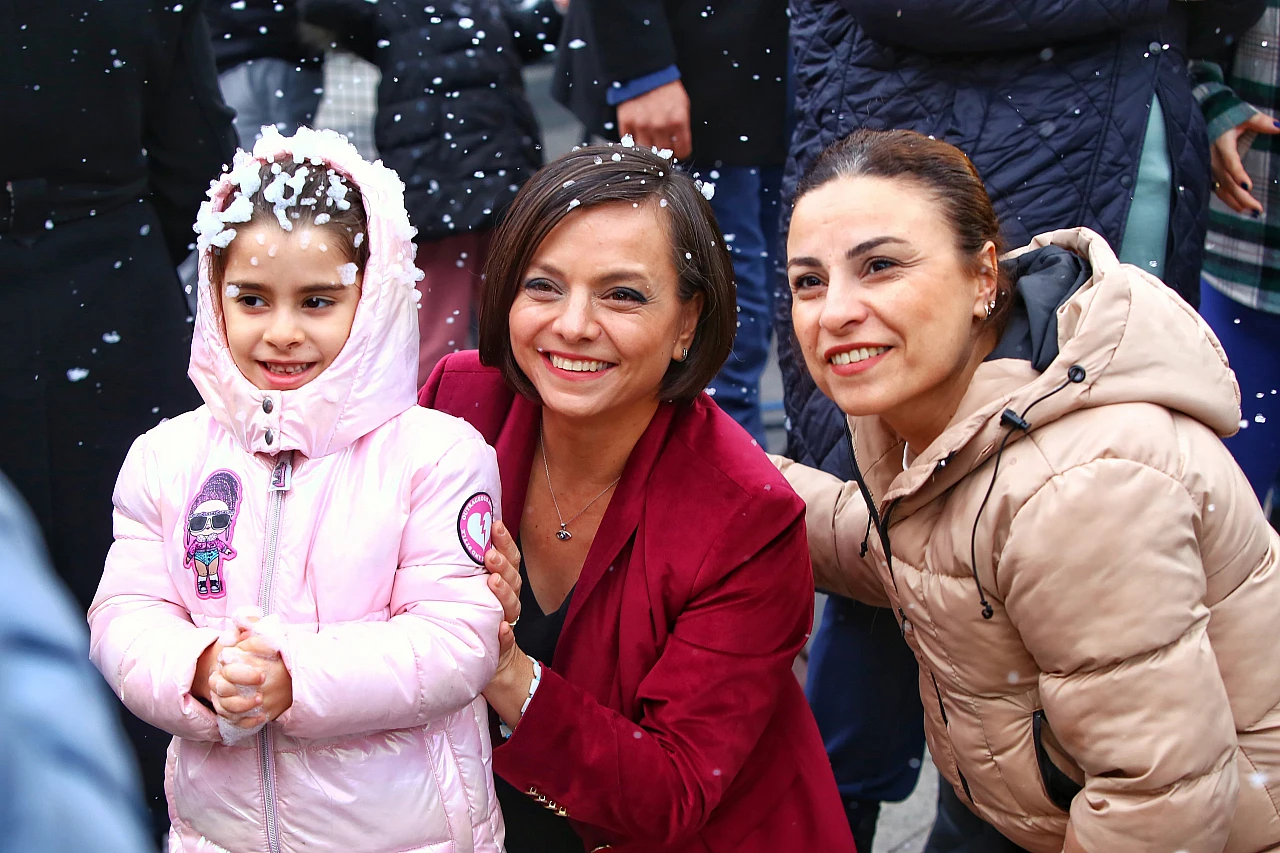 Karabağlar 2026'ya hazırlanıyor: Yılbaşı panayırı beş gün boyunca coşku yaşatacak