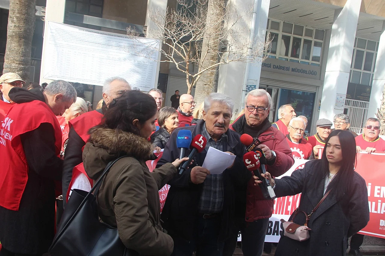 DİSK devrimci emekliler sendikasından emekli zammına sert tepki: 'Sadaka Değil, İnsanca Yaşam İstiyoruz'