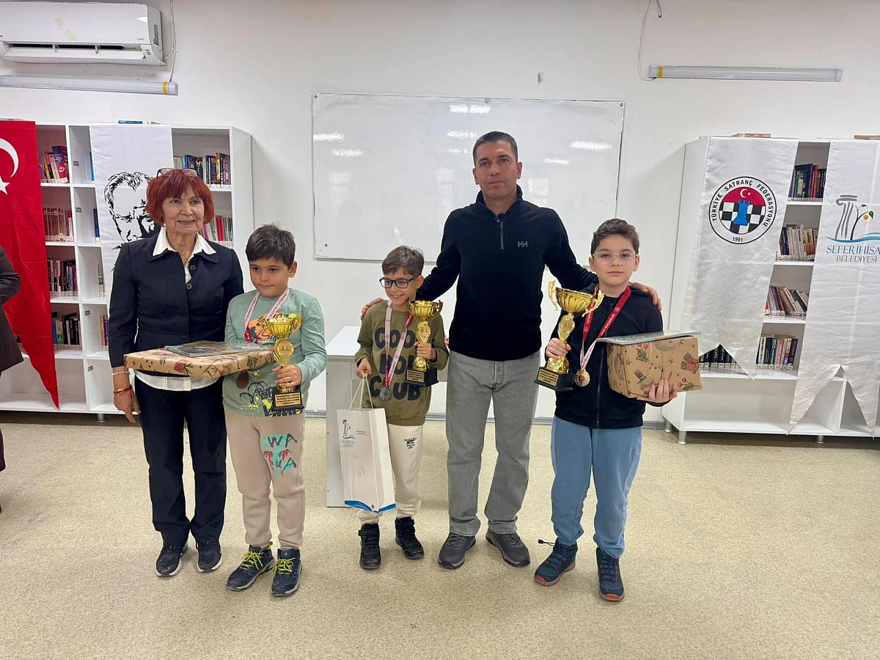 Seferihisar'da yeni yıl satranç turnuvası tamamlandı