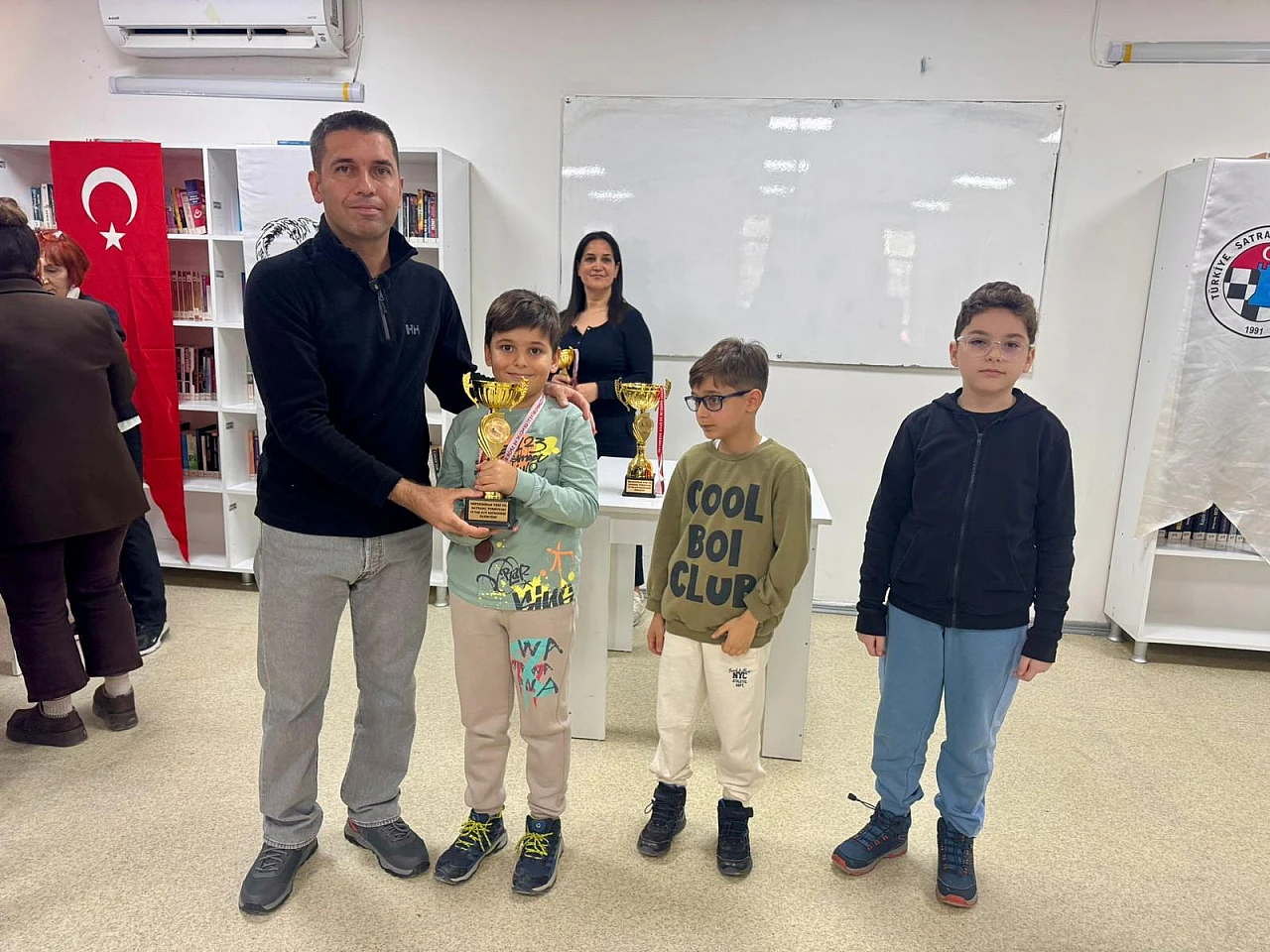 Seferihisar'da yeni yıl satranç turnuvası tamamlandı