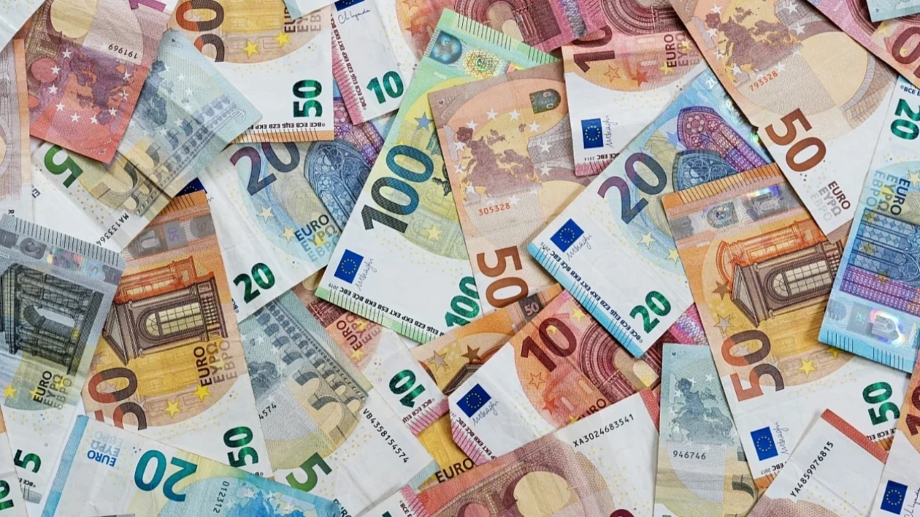 Euro'da tehlike  dev bankadan sert uyarı geldi