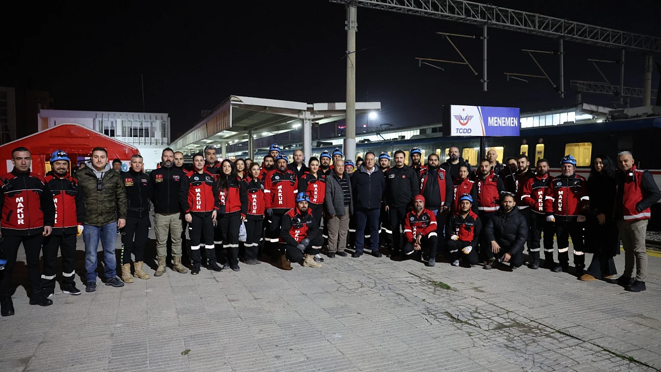 İzmir'de film gibi deprem tatbikatı: İZBAN treni Menemen İstasyonu'nda deray etti