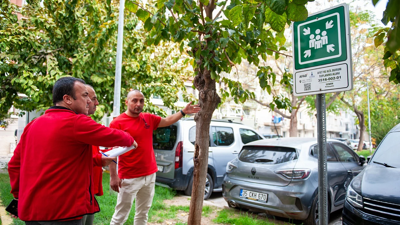 Karşıyaka'da afet toplanma alanları tek tek denetleniyor