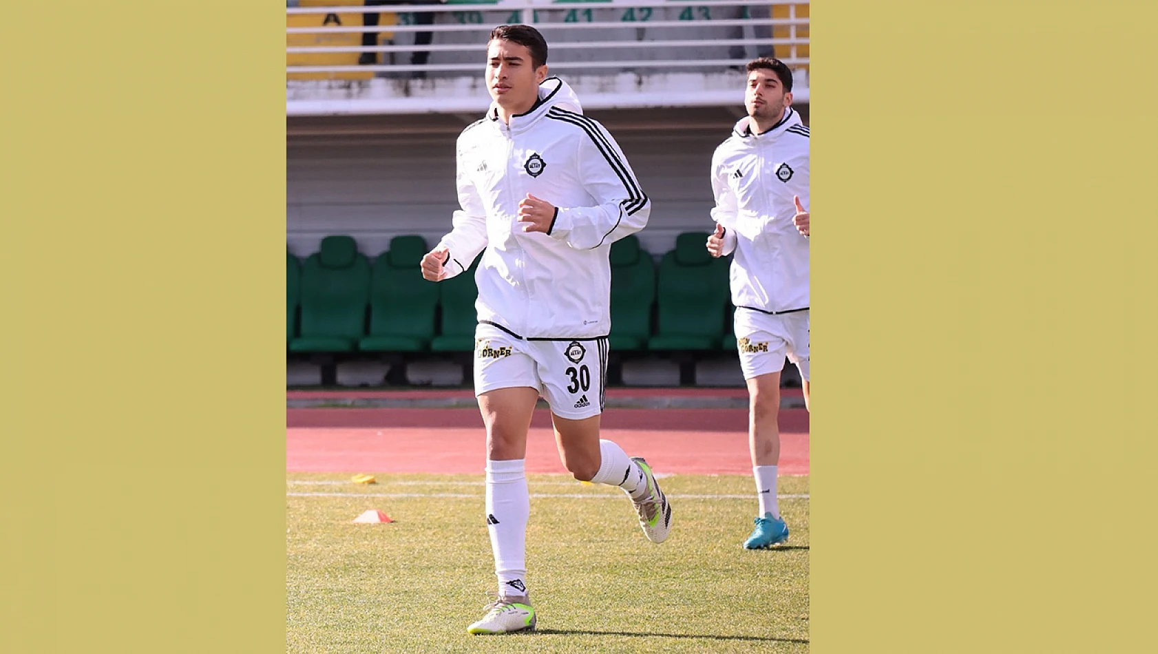 Altay, Yunus'u elde tutamıyor