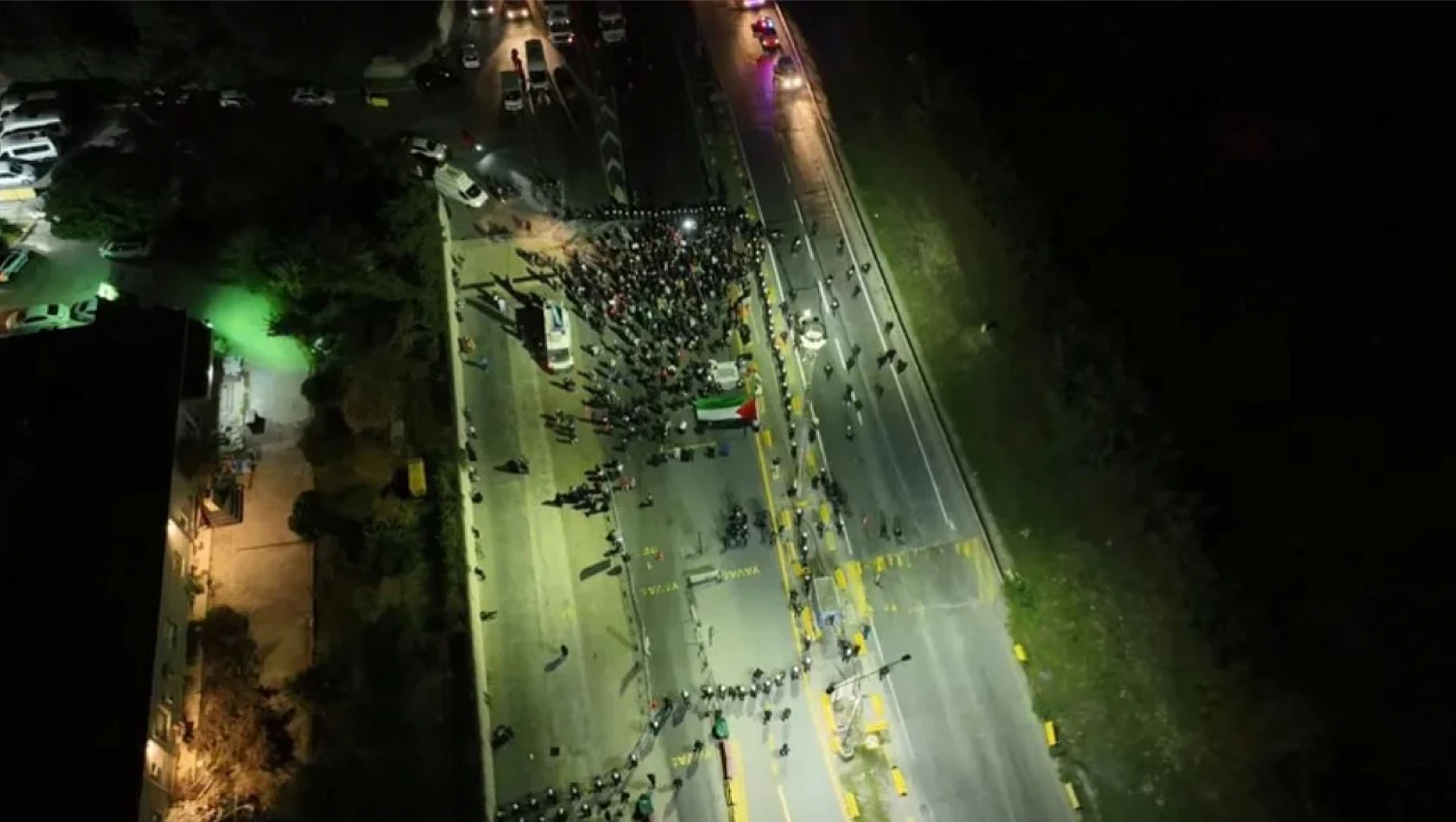 Ambarlı Limanı'nda İsrail Gemisi Protesto Edildi