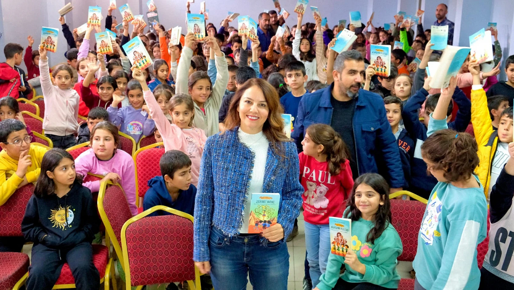 Batmanlı Çocukların Yazar Elikbank'ı Gülümseten İsteği