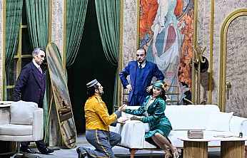 'Bir Tenor Aranıyor' yeniden İZDOB sahnesinde