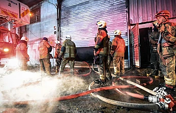 Buca'da mobilya atölyesinde yangın korkuttu