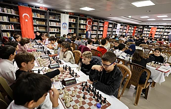 Efes Selçuk'ta 'Ataya Saygı' satranç turnuvası başladı