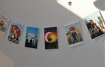 Ege Üniversitesi öğrencileri, çizgilerle Cumhuriyet'in değerlerini anlattı