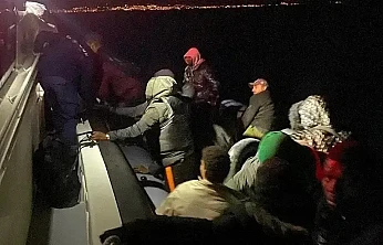 İzmir açıklarında düzensiz göçmen operasyonu: 43 kişi güvenli bölgeye alındı