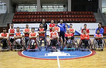 İzmir Büyükşehir Belediyesi Tekerlekli Sandalye Basketbol takımı süper ligde 20. Yılını kutluyor
