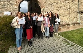 İzmirli kadınlar 'Kadınlar Dijitalde Güçleniyor' programıyla dijital becerilerini artırdı