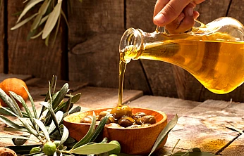 Zeytinyağı ihracatı üretici olmayan ülkelerde ayakta kaldı: Fon ve yasaklar ihracatı yüzde 28 düşürdü
