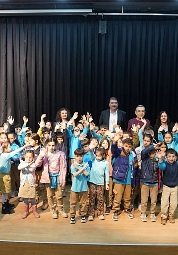 Miniklerden Başkan Yetişkin'e yoğun ilgi