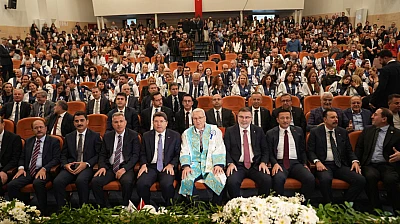 EÜ 2025-2026 Akademik yılı açılış töreni Adalet Bakanı Yılmaz Tunç'un katılımıyla gerçekleşti