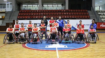 İzmir Büyükşehir Belediyesi Tekerlekli Sandalye Basketbol takımı süper ligde 20. Yılını kutluyor