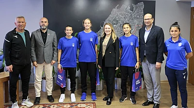 Konak Belediyespor'dan U15 milli takımı'na 3 yıldız