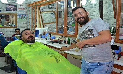 Berber ve kuaförlere sigara uyarısı