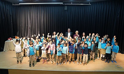 Miniklerden Başkan Yetişkin'e yoğun ilgi