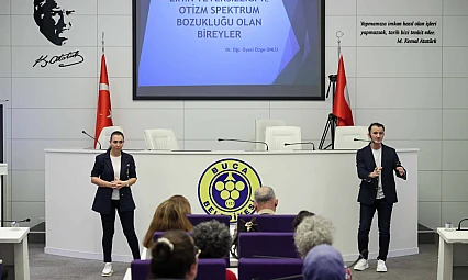 Buca Belediyesi'nden anlamlı adım: Çalışanlara Otizm farkındalık eğitimi