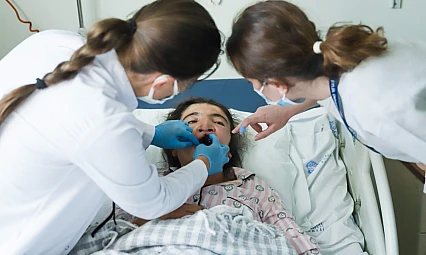 DEÜ'den yarık damak ve dudak hastalarına ücretsiz İileri tedavi hizmeti