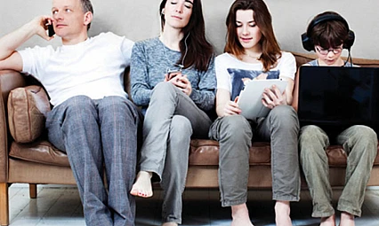 Dijital çağda aile: Web 3.0'ın göçmenleri ve doğanları arasında bir uçurum